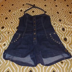 Cute Jean material outfit